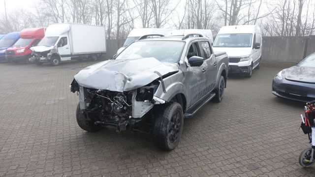 Nissan Navara NP300 N-Guard Double Cab 4x4