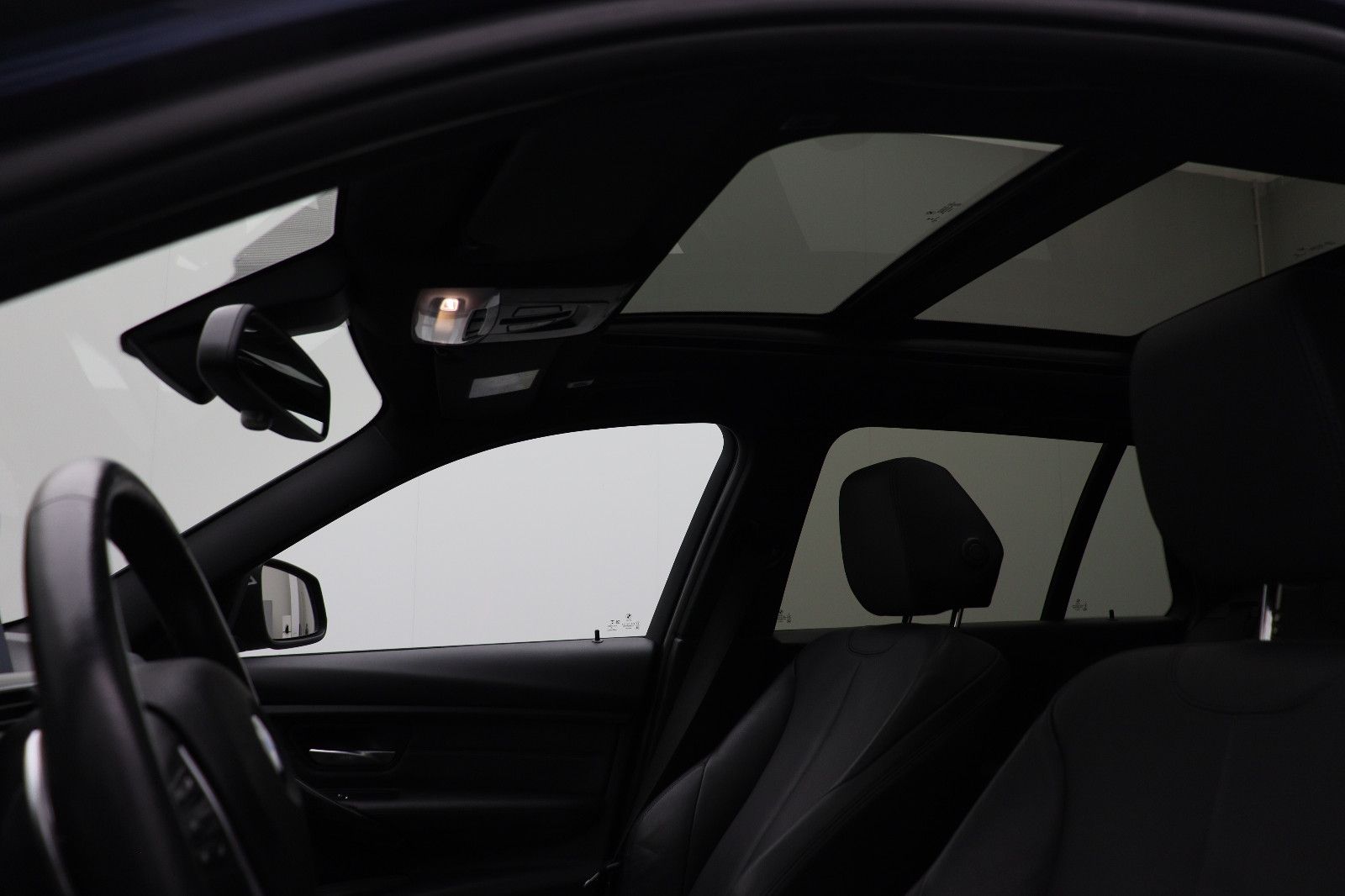 Fahrzeugabbildung BMW 320d Advantage INDIVIDUAL SPORT