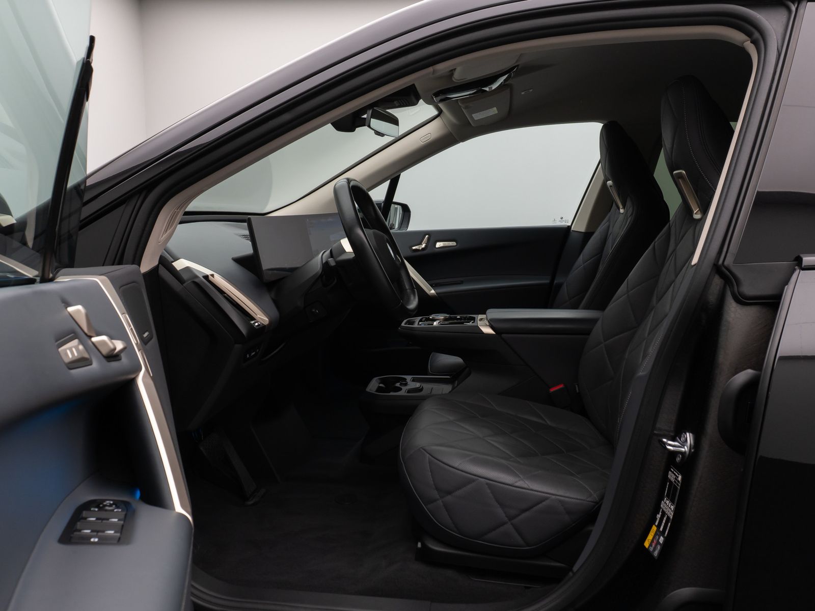 Fahrzeugabbildung BMW iX xD40 Kamera DAB H/K ACC Komfort Sport 22Zoll