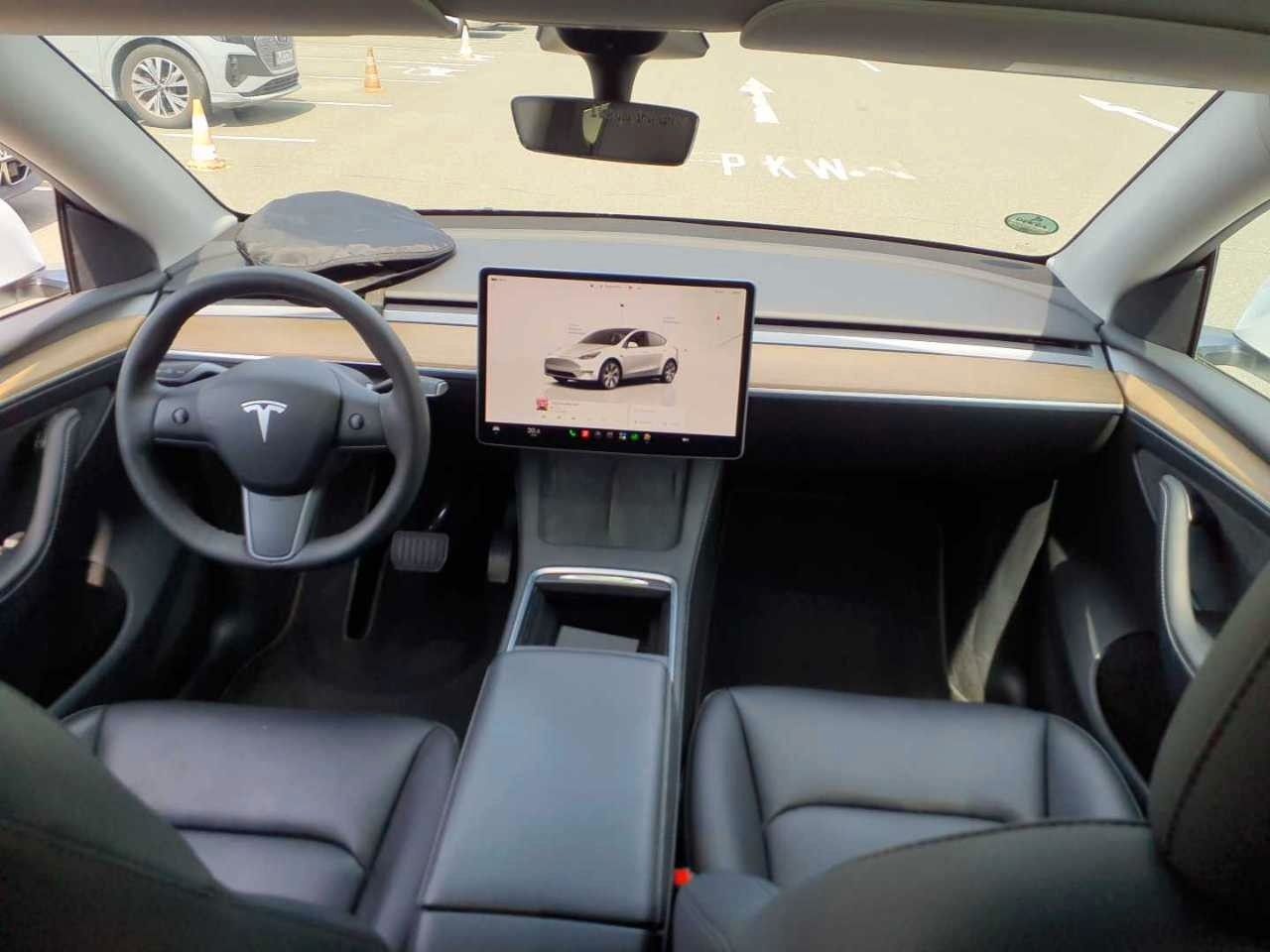 Fahrzeugabbildung Tesla Model Y LONGRANGE DUAL-MOTOR NAVI/LED/KAMERA/AMD