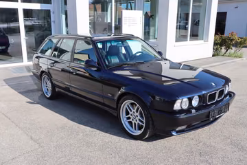 صورة 1 لـ 1994 BMW M5