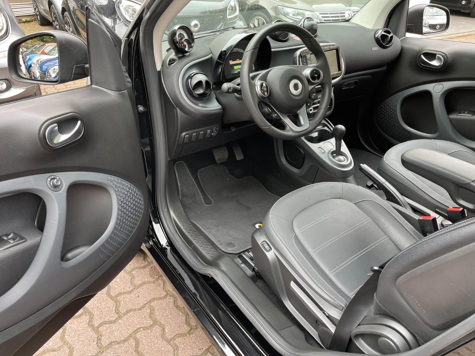 Smart fortwo 66kW DCT prime SPORT*PANO*NAV*SHZ*PTS*KAM