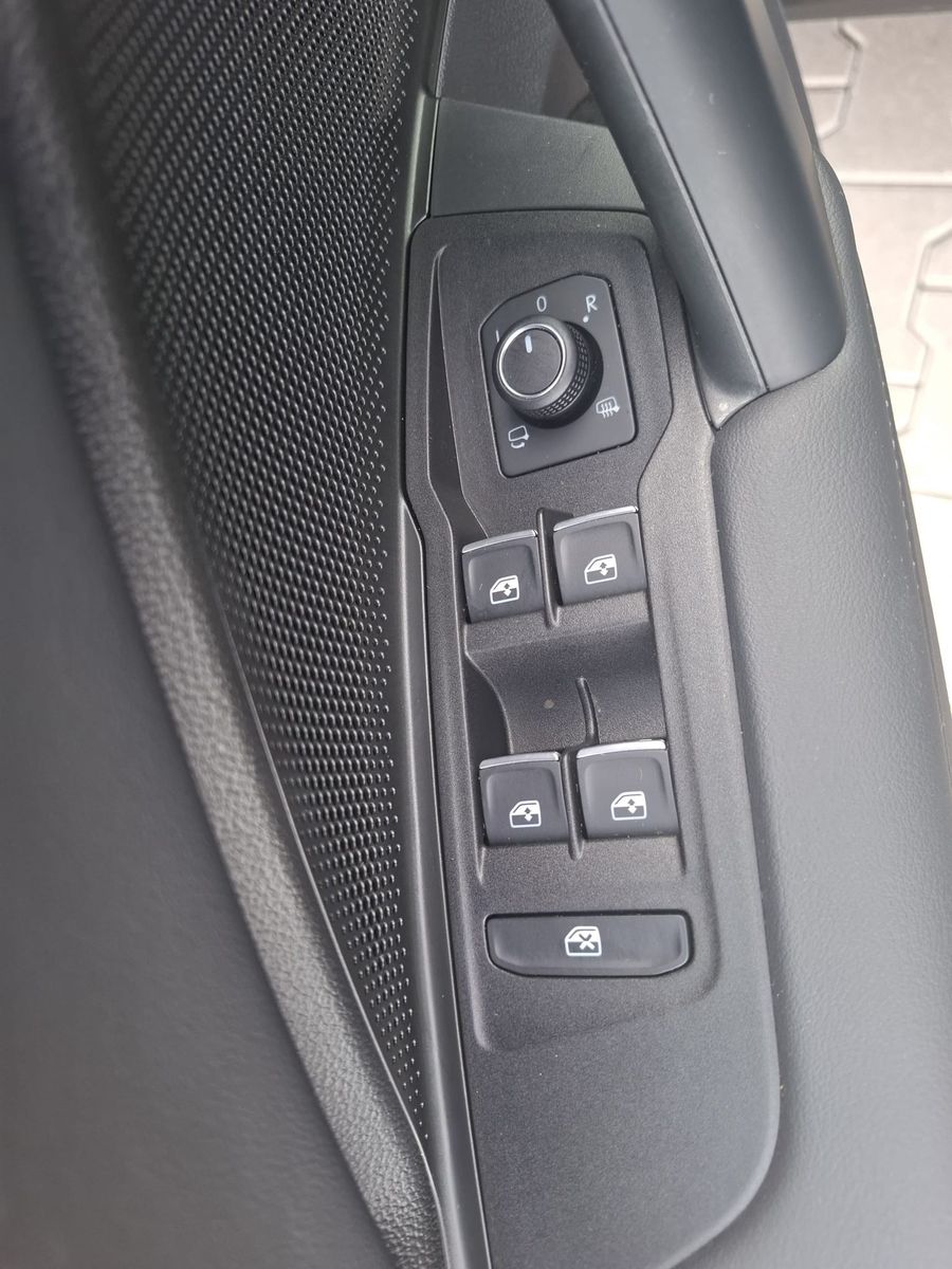 Image du véhicule Volkswagen Tiguan 2.0 TDI 4M R-Line PANO*H&amp;K*AHK*MATRIX*20".