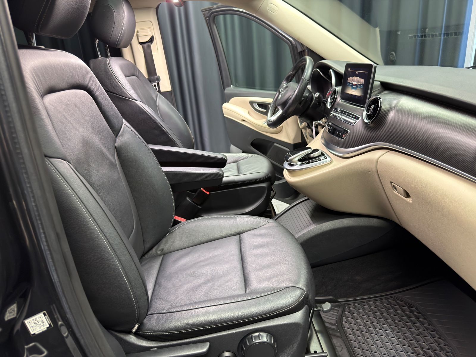 Fahrzeugabbildung Mercedes-Benz V300d 4MATIC Marco Polo|LANG|AMG|LEDER|KÜCHE|