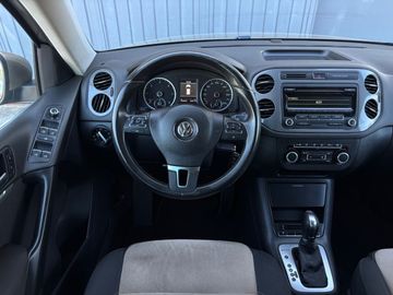 Volkswagen Tiguan - 10