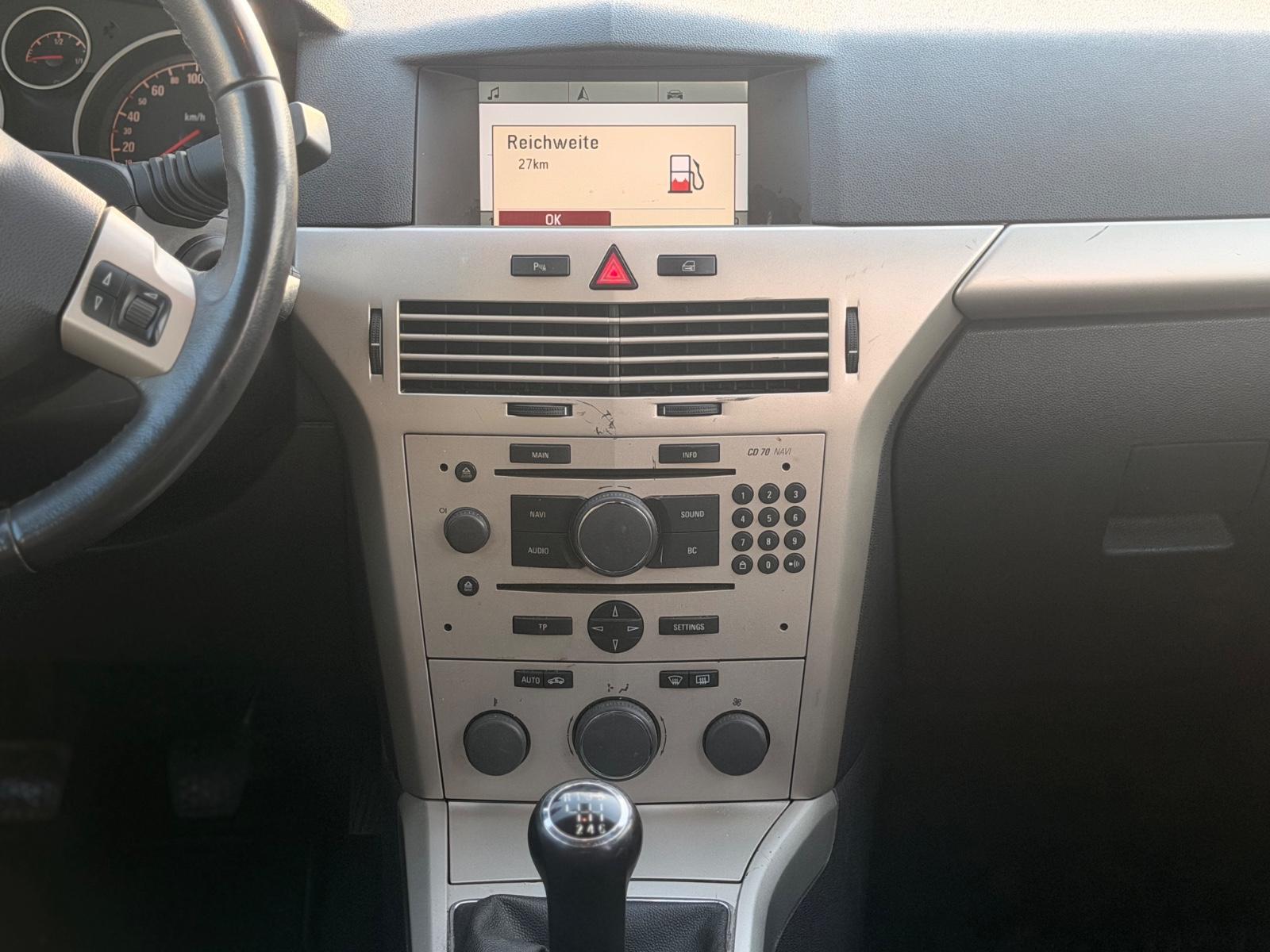 Opel Astra 2007 — photo 17