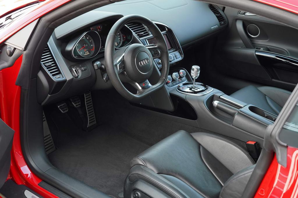 Audi R8
