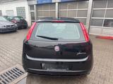 Fiat Grande Punto 1.4 8V Dynamic.Klima.hu neu.8Fachbe - schwarze Fiat Grande Punto