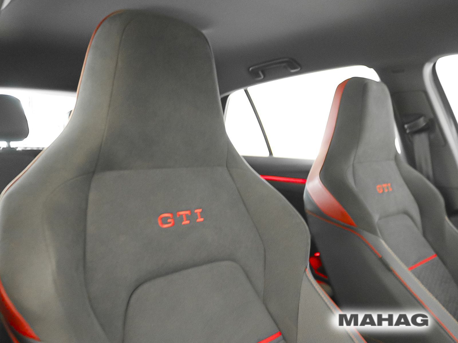Volkswagen Golf VIII GTI Clubsport 2.0 TSI LED+ Navi ParkPi foto 14