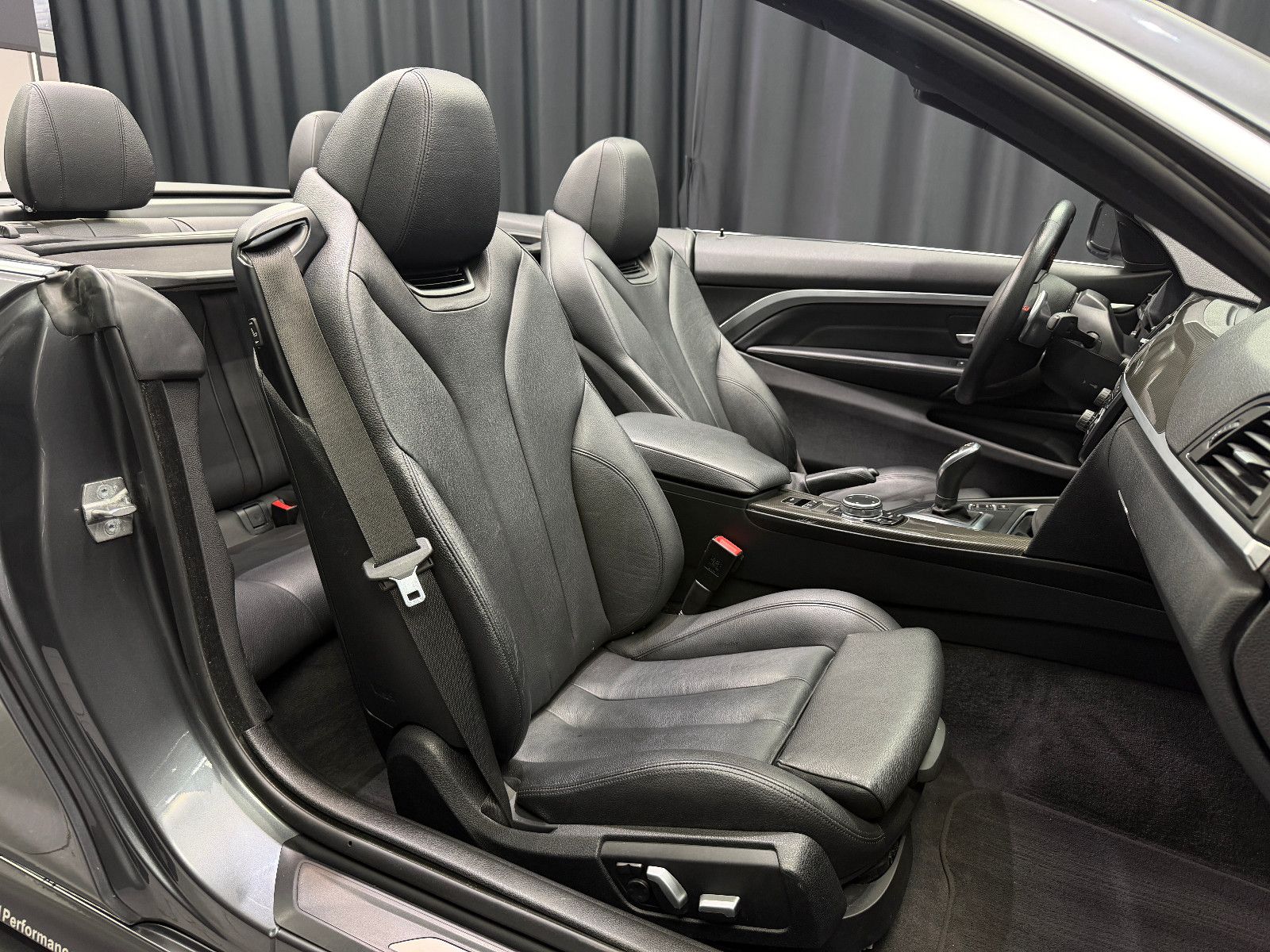 Fahrzeugabbildung BMW 428I Cabrio xDrive|M-Paket|LEDER|HIFI|KAMERA