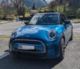 MINI Cooper Classic Trim  PANO LED 17" Apple CarPlay