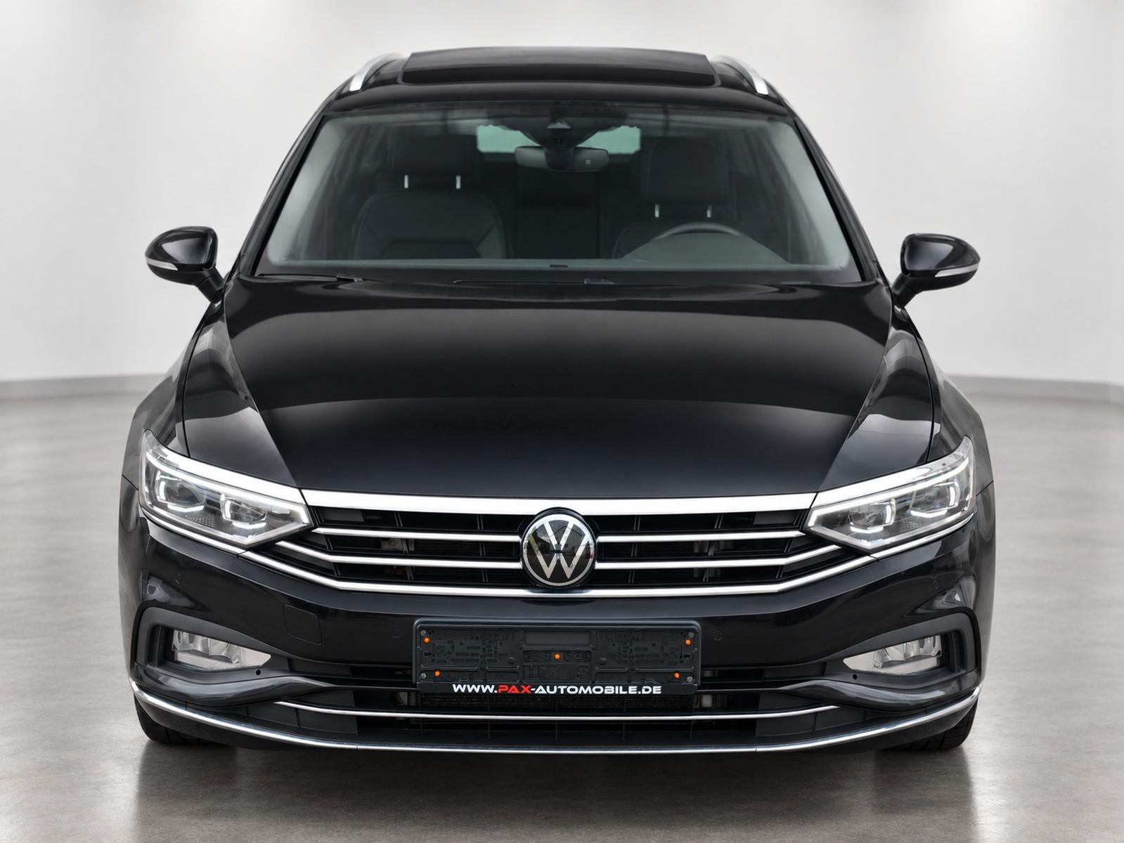 Volkswagen Passat Variant Elegance DISCOVER PRO+PANO+AHK