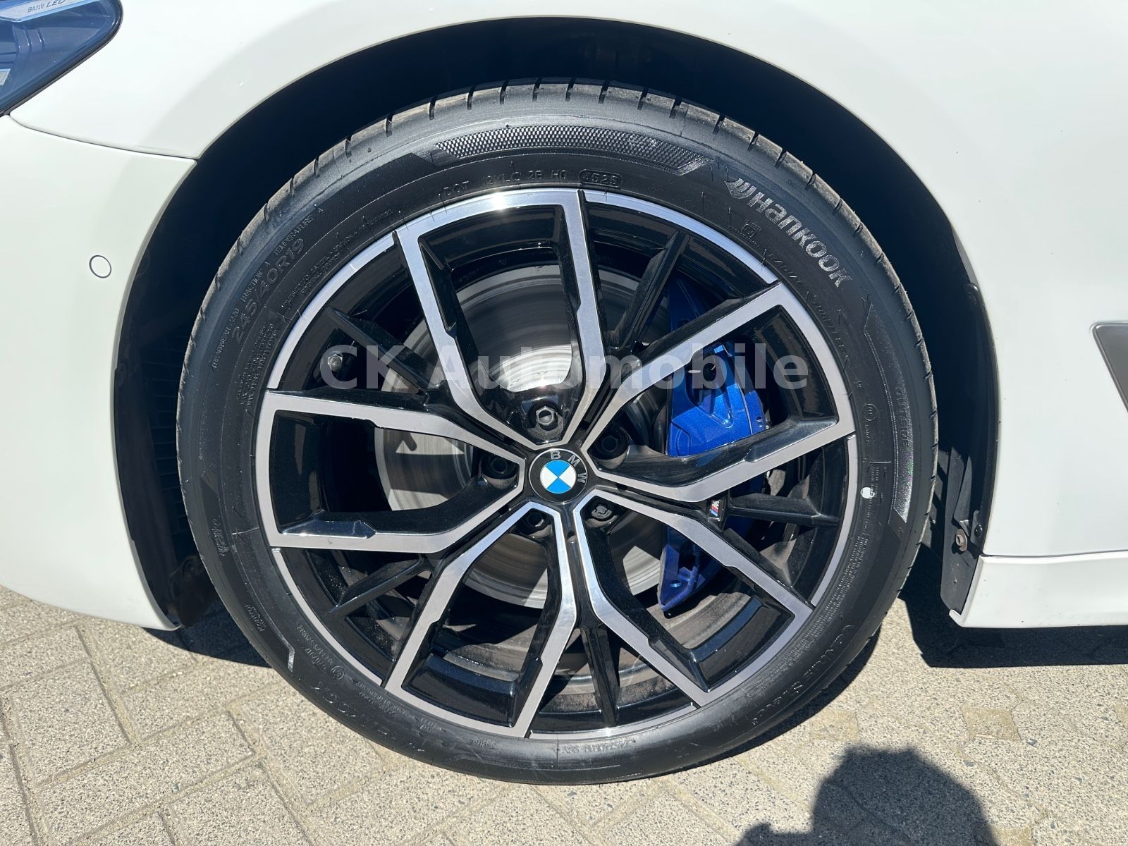 Fahrzeugabbildung BMW M550i xDrive Lim./Shadow-Line/Navi/Leder/LED/Kam