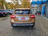 Mercedes-Benz GLA 200 Kamera Klima Navi Memory SHZ Allwetter - mit Benzin-Antrieb: Beige, Geländewagen, mit Klimaanlage