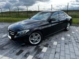 Mercedes-Benz C 180 Avantgarde Night/ P-Dach/ Standhzg./ LED - Mercedes-Benz C 180 mit Benzin-Antrieb: Panorama-Dach, Limousine
