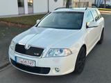 Skoda Octavia Combi RS Xenon 1 Hand TÜV NEU PDC - Skoda Octavia aus 2009: RS