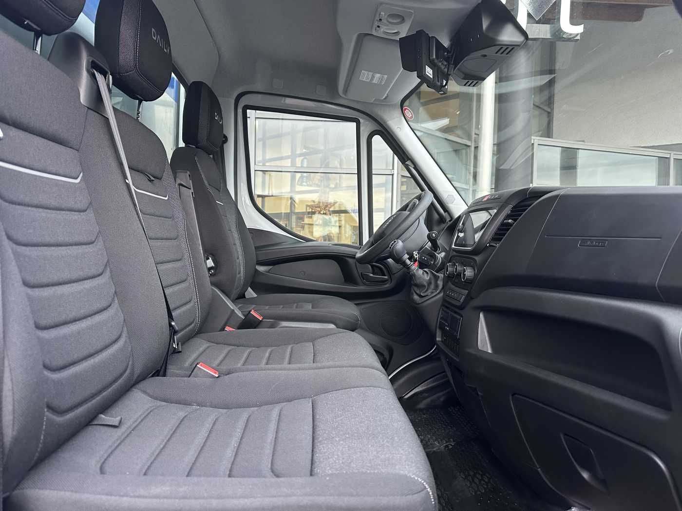 Fahrzeugabbildung Iveco Daily 70C18 3.0L *AHK*Klima*Werkzeugkast*