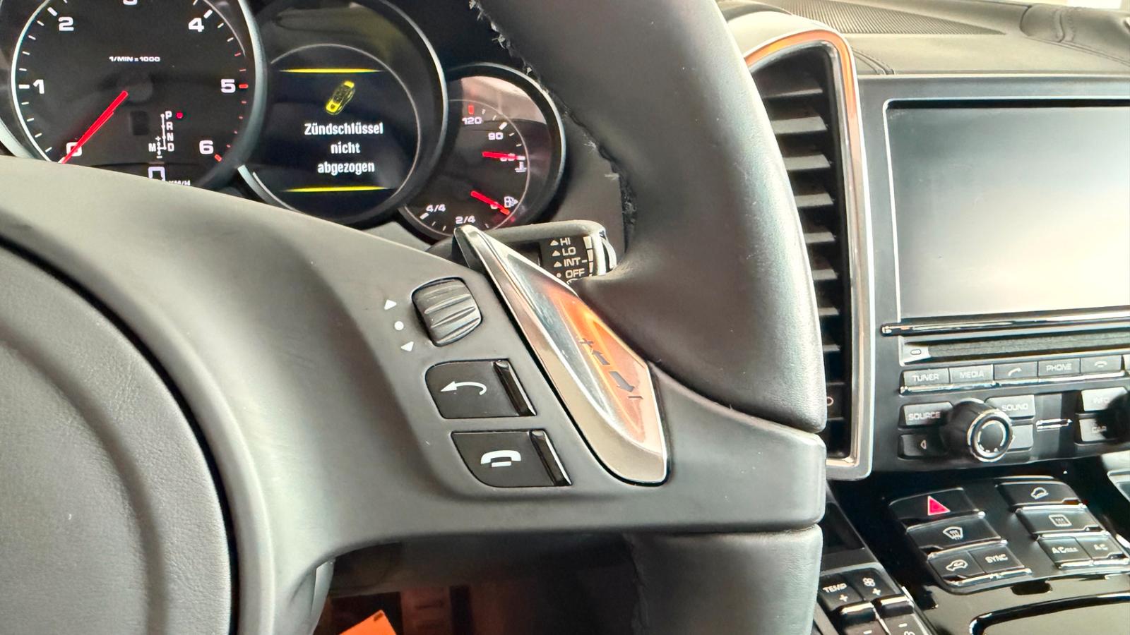 PORSCHE CAYENNE PLATINIUM EDITION 3.0 V6 245ch 4X4 BVA Toit ouvrant Sièges chauffants cuir Historique présent - 1ERE MAIN