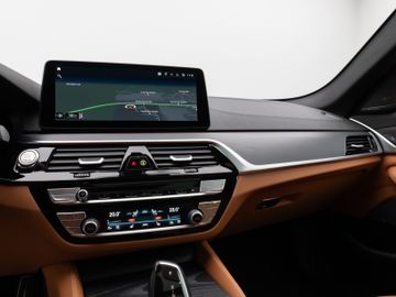 Fahrzeugabbildung BMW 540d xDr Tour M Sport Pano H/K Kamera 360° Air