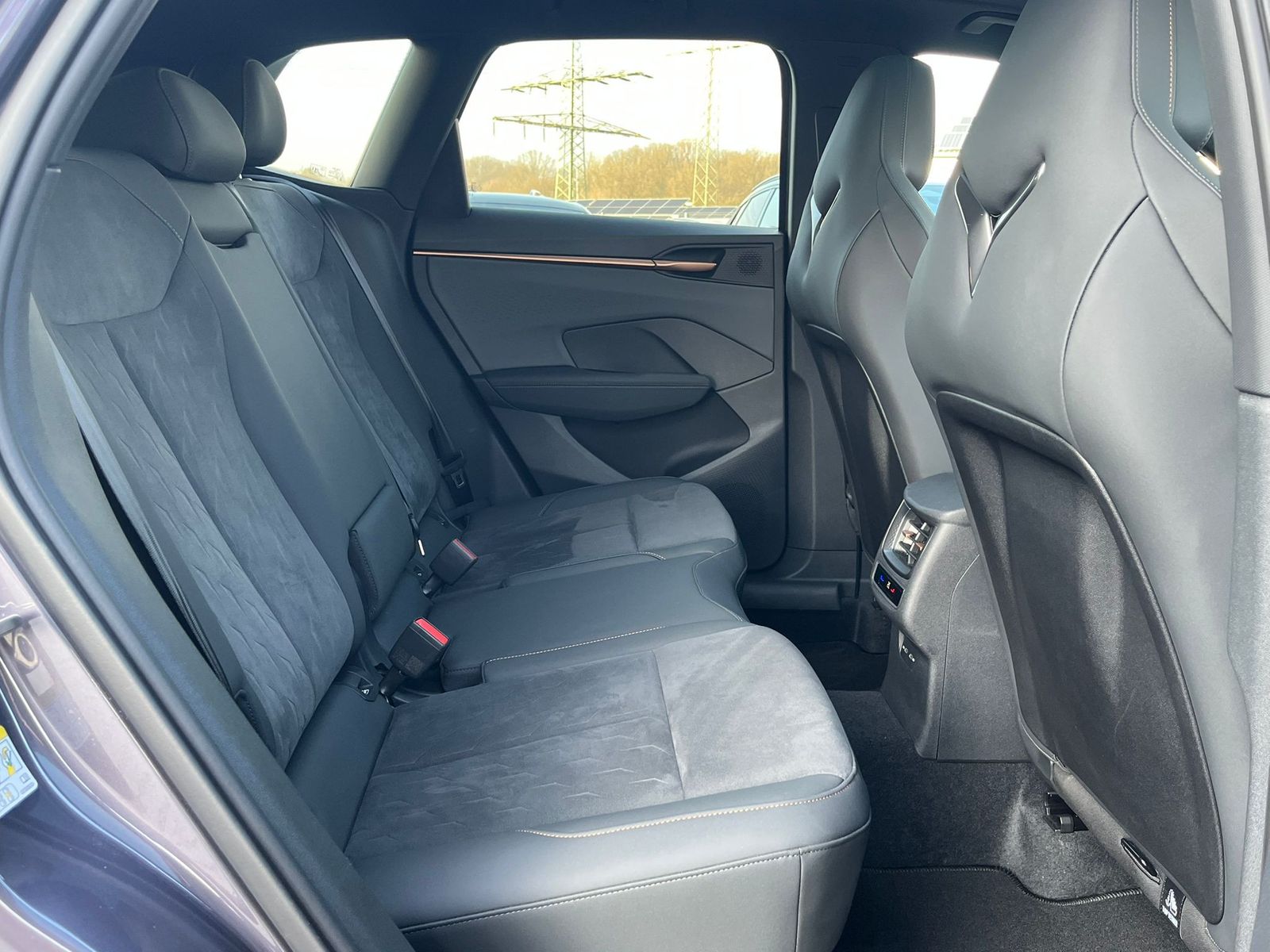 Fahrzeugabbildung CUPRA Terramar 2.0 TSI 4D VZ HUD*MATRIX*PANO*DCC*20"