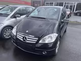 Mercedes-Benz A 200, Navi, Sitzheiz., Einparkhilfe. Mod.2010 - Mercedes-Benz A 200 in Kassel