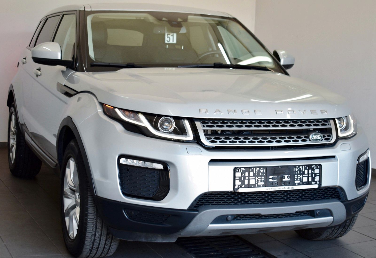 Fahrzeugabbildung Land Rover Range Rover Evoque SE AWD Automatik,Leder,Navi