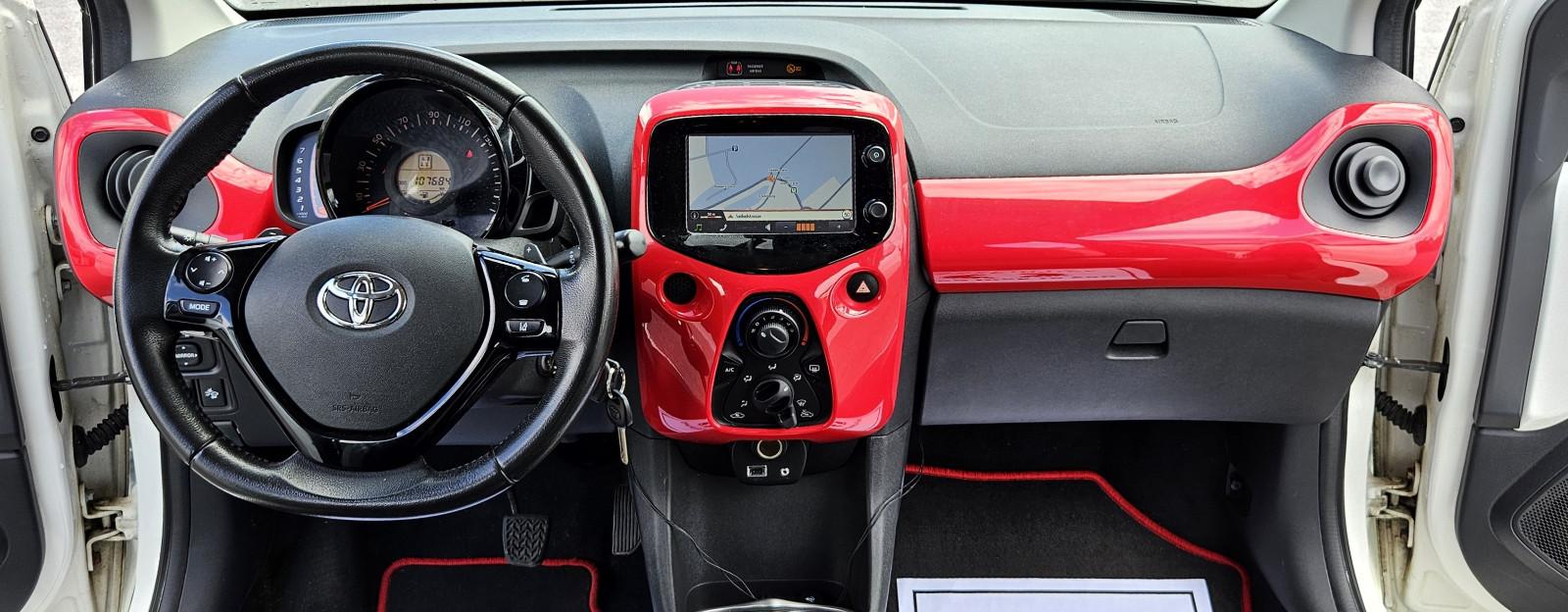 Toyota Aygo Edition Automatik Touch Navi Schaltwippen