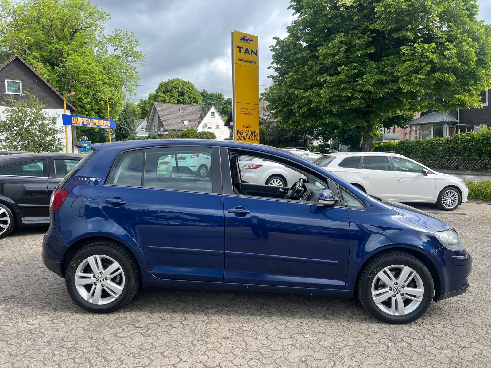 Fahrzeugabbildung Volkswagen Golf Plus V 1.6 Tour * 1.HAND *