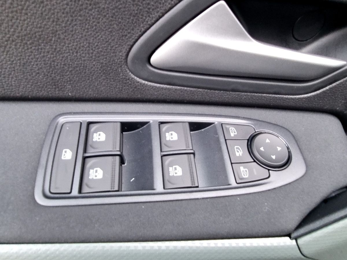 Fahrzeugabbildung Dacia Bigster Extreme HYBRID 155