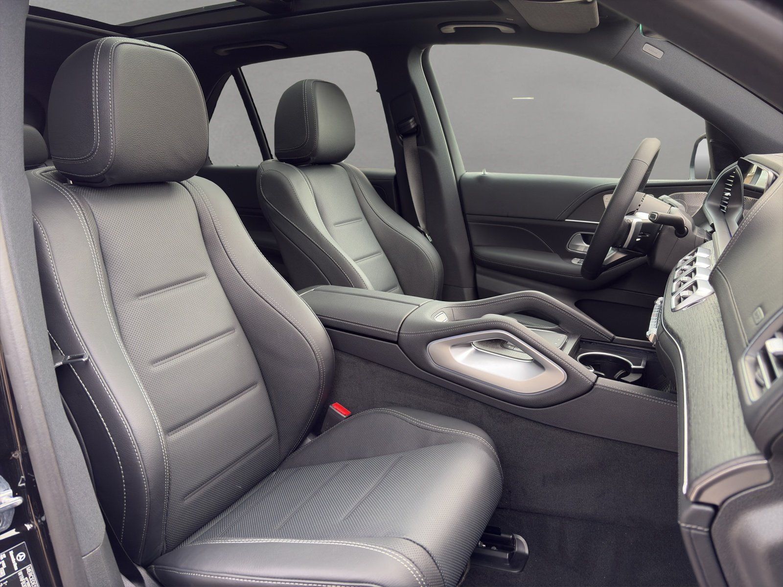 Fahrzeugabbildung Mercedes-Benz GLE 450 d 4M AMG Distro Burm AHK KeyGo PANO 360°