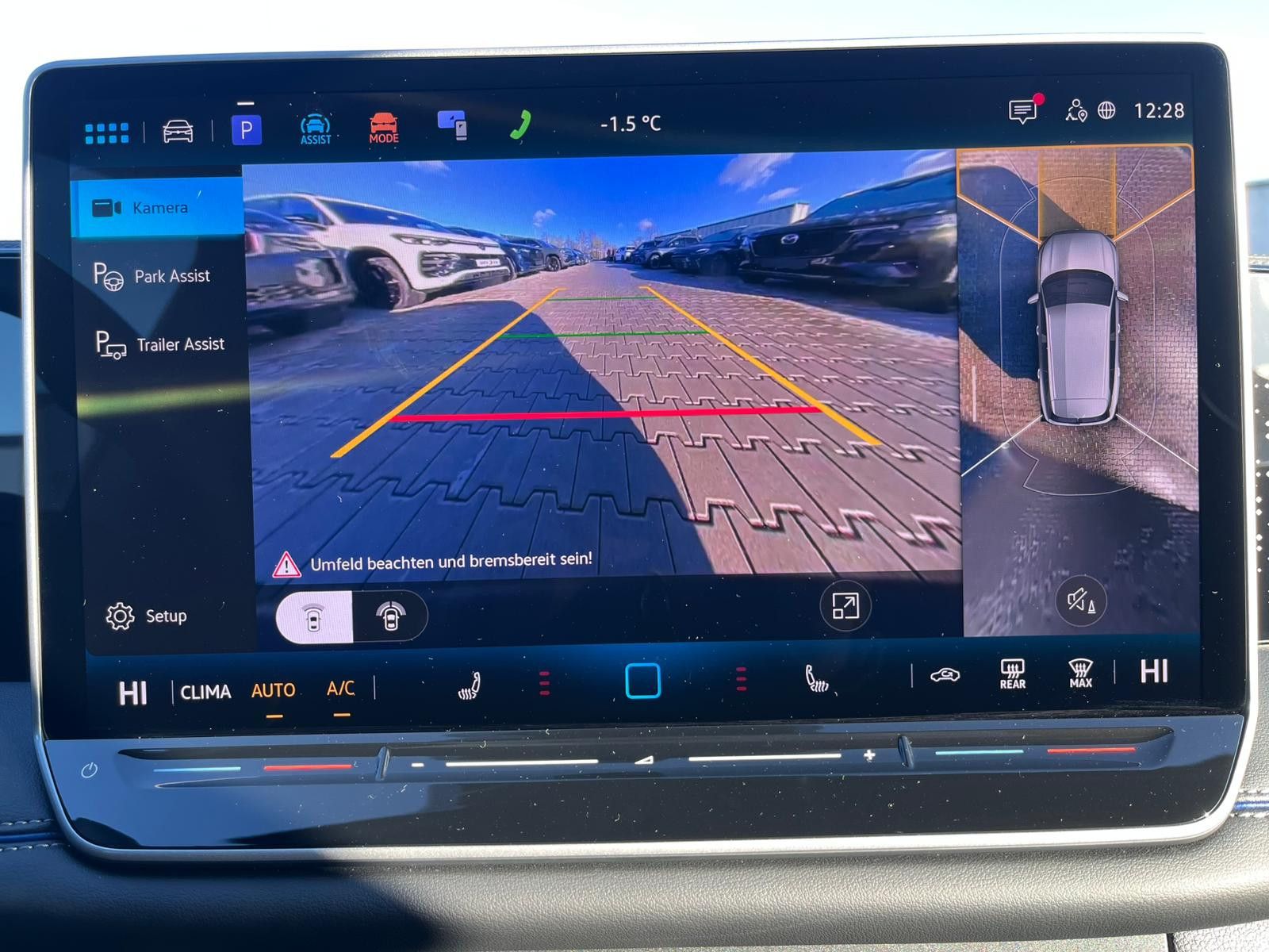 Fahrzeugabbildung Volkswagen Tiguan 2.0 TDI 4M R-Line PANO*H&K*AHK*MATRIX*20"