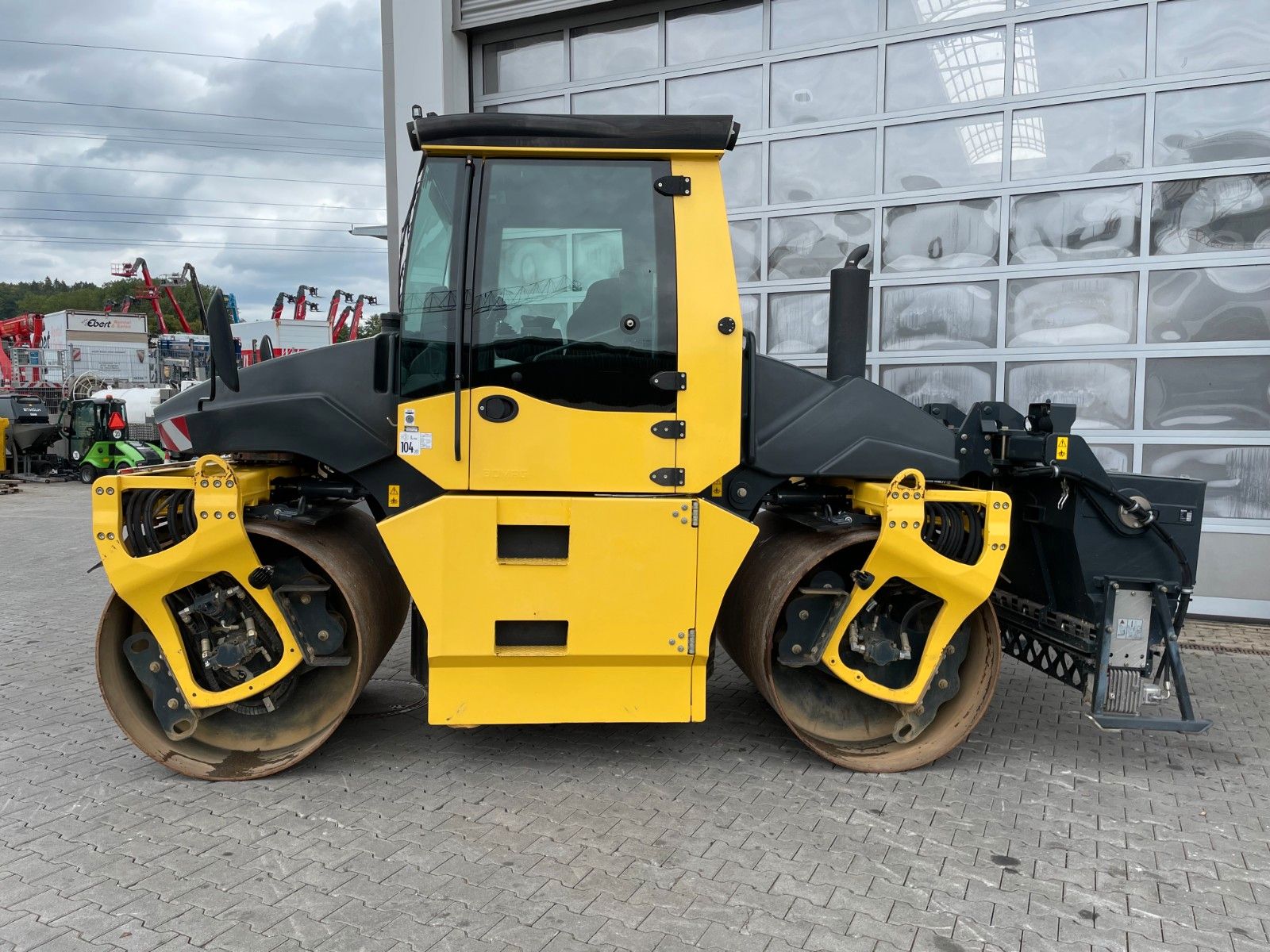 Fahrzeugabbildung BOMAG BW 154 AP-4 AM / nur 1.565h / Asphalt Manager