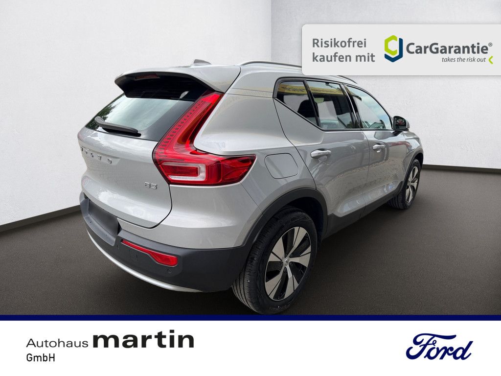 Fahrzeugabbildung Volvo XC40 2.0 Core 2WD SHZ NAVI W-LAN ACC FACEL. LED