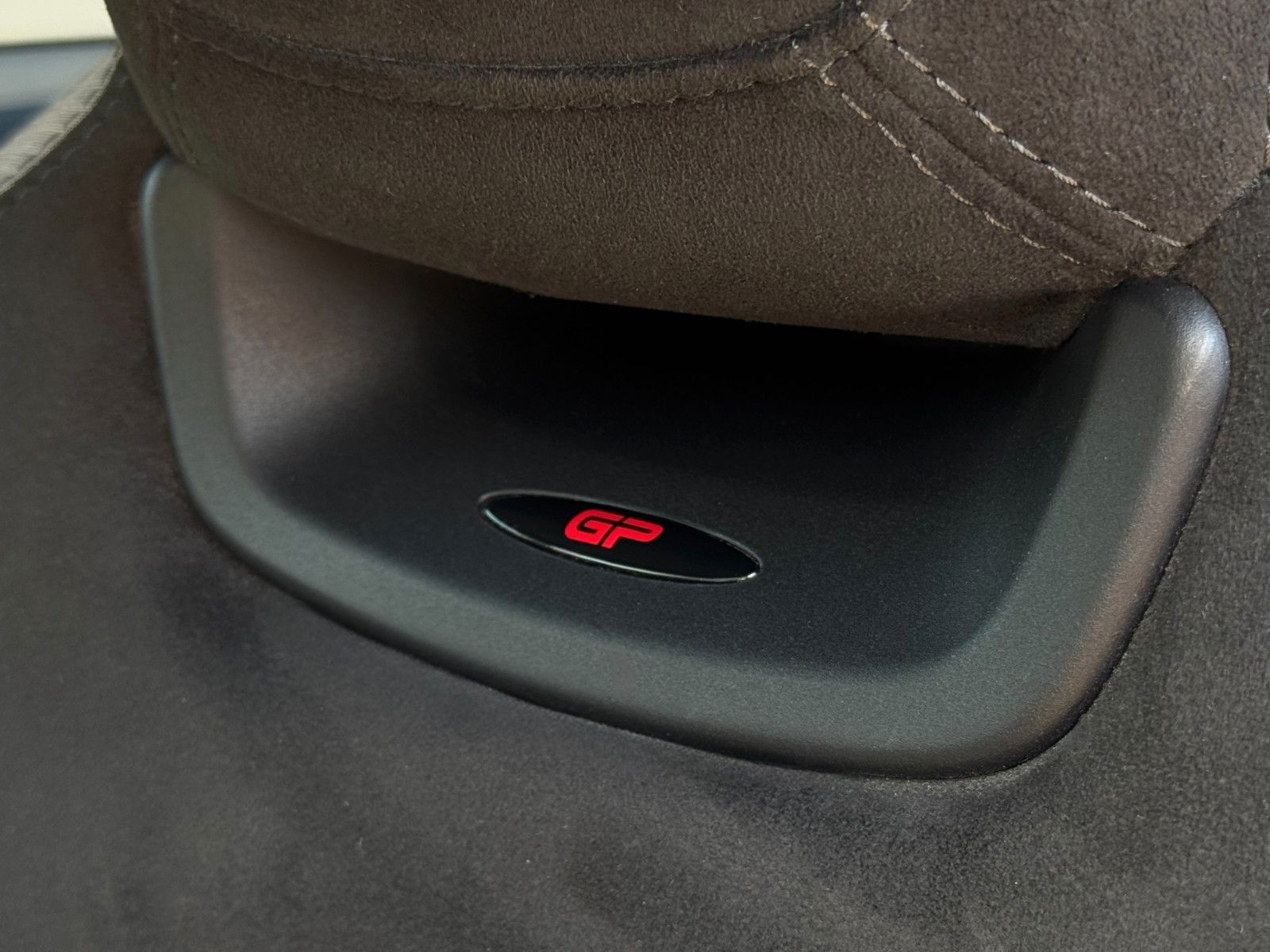 Fahrzeugabbildung MINI John Cooper Works GP CarPlay Tempomat SHZ DAB