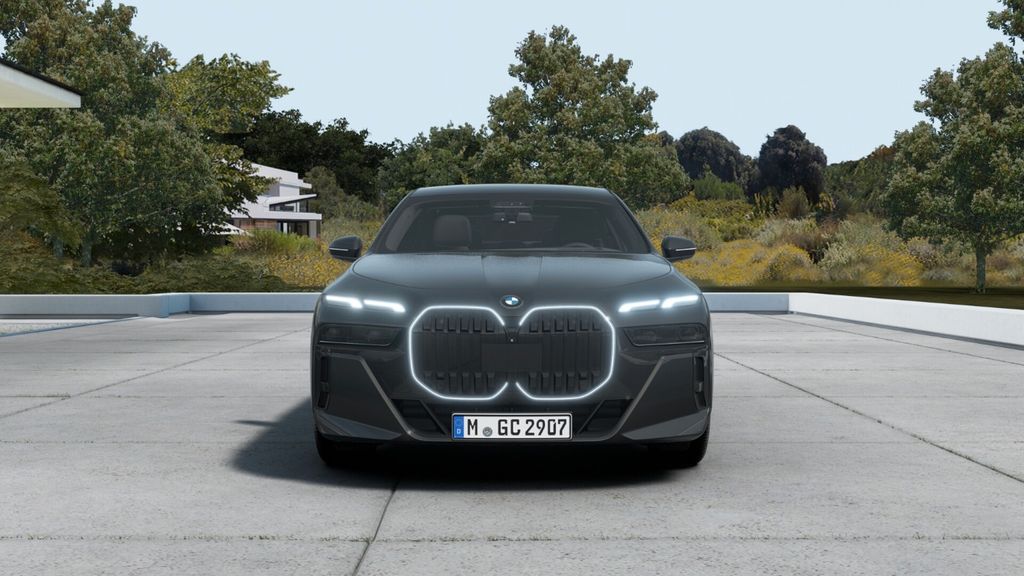 BMW 740