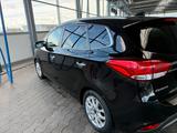 Kia Carens 1.7 CRDi  Spirit +7Sitzer+Pano+Leder+Alu - Kia: Kleinbus, 7 Sitzer