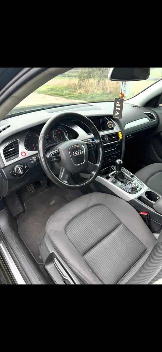 Audi A4 2011 — двигун 143 HP (105kW)