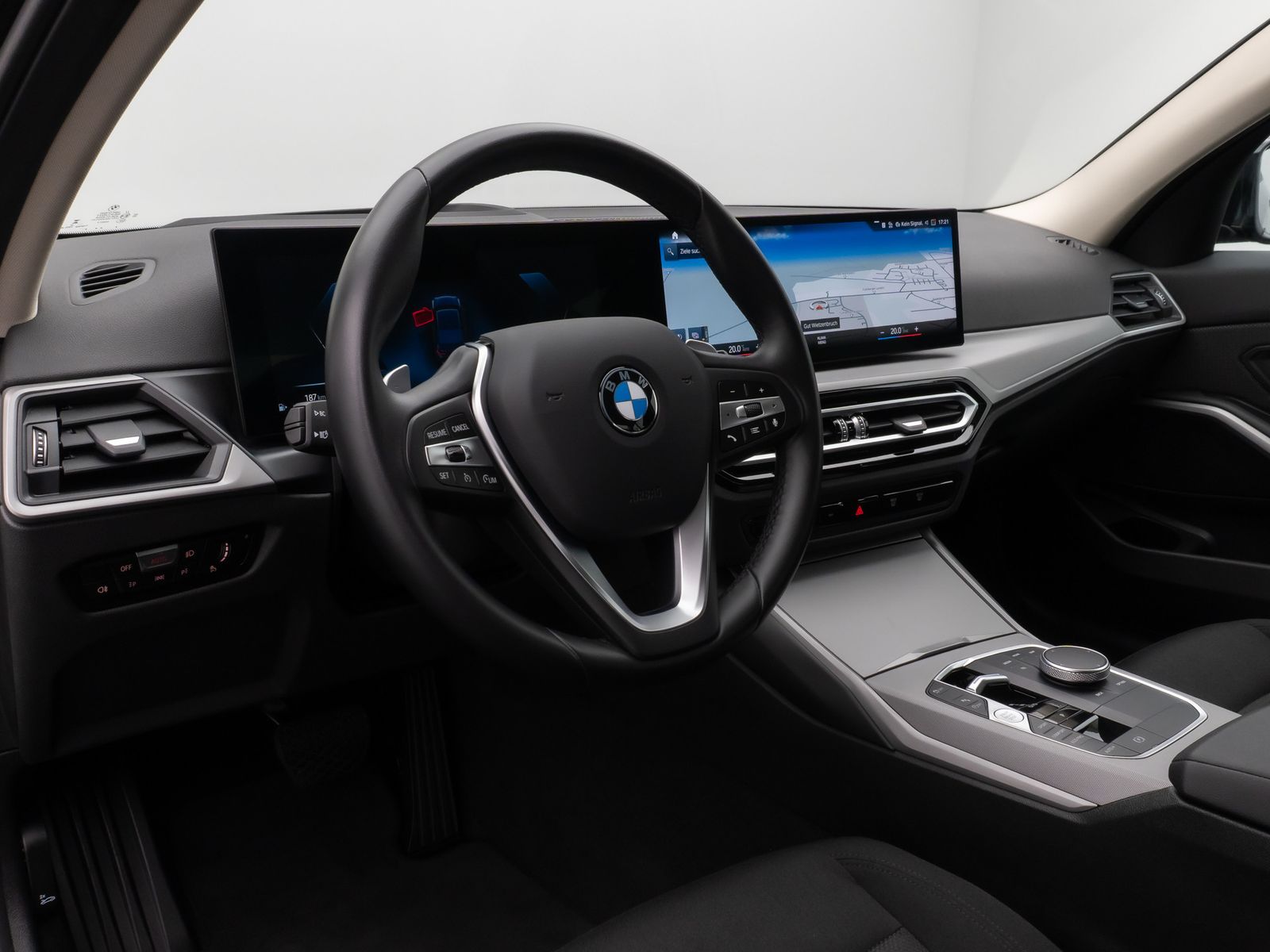 Fahrzeugabbildung BMW 318i HUD DAB CockPitPro PDC Geschwindigkeitsreg