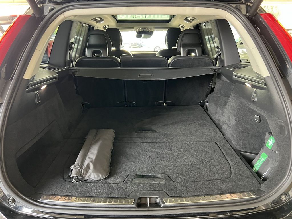 Volvo XC90 B5 (D) Momentum Pro AWD BLIS HeadUp Pano