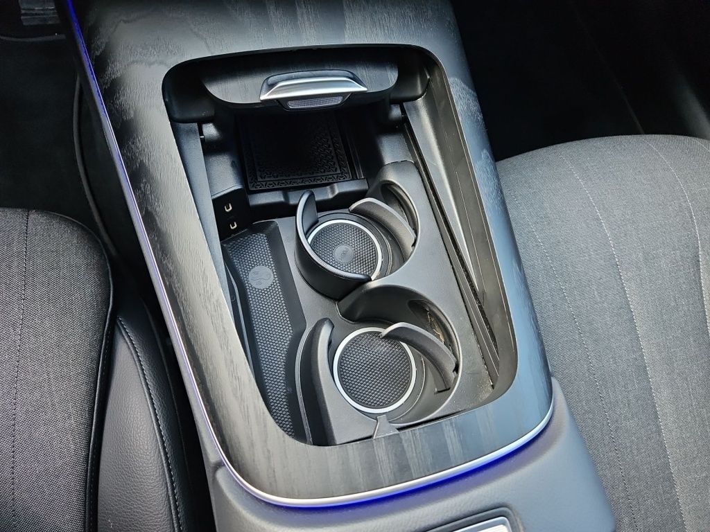 Fahrzeugabbildung Mercedes-Benz E 200 Limousine Avantg. Distronic+ Navi LED SHZ