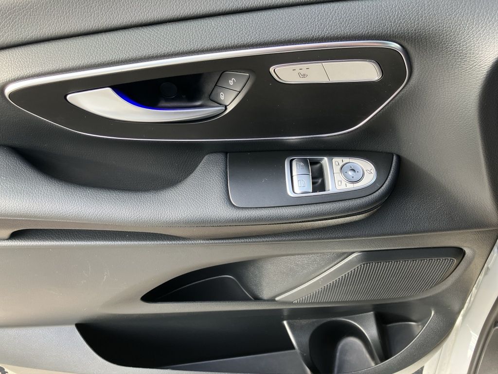 Fahrzeugabbildung Mercedes-Benz V 300 d STYLE Lang Navi*360*PDC*Sportp.*SpurH