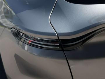 صورة 8 لـ 2023 Aston Martin DBX