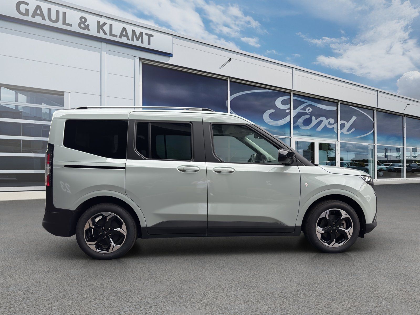 Fahrzeugabbildung Ford Tourneo Courier eMotor BEV Titanium