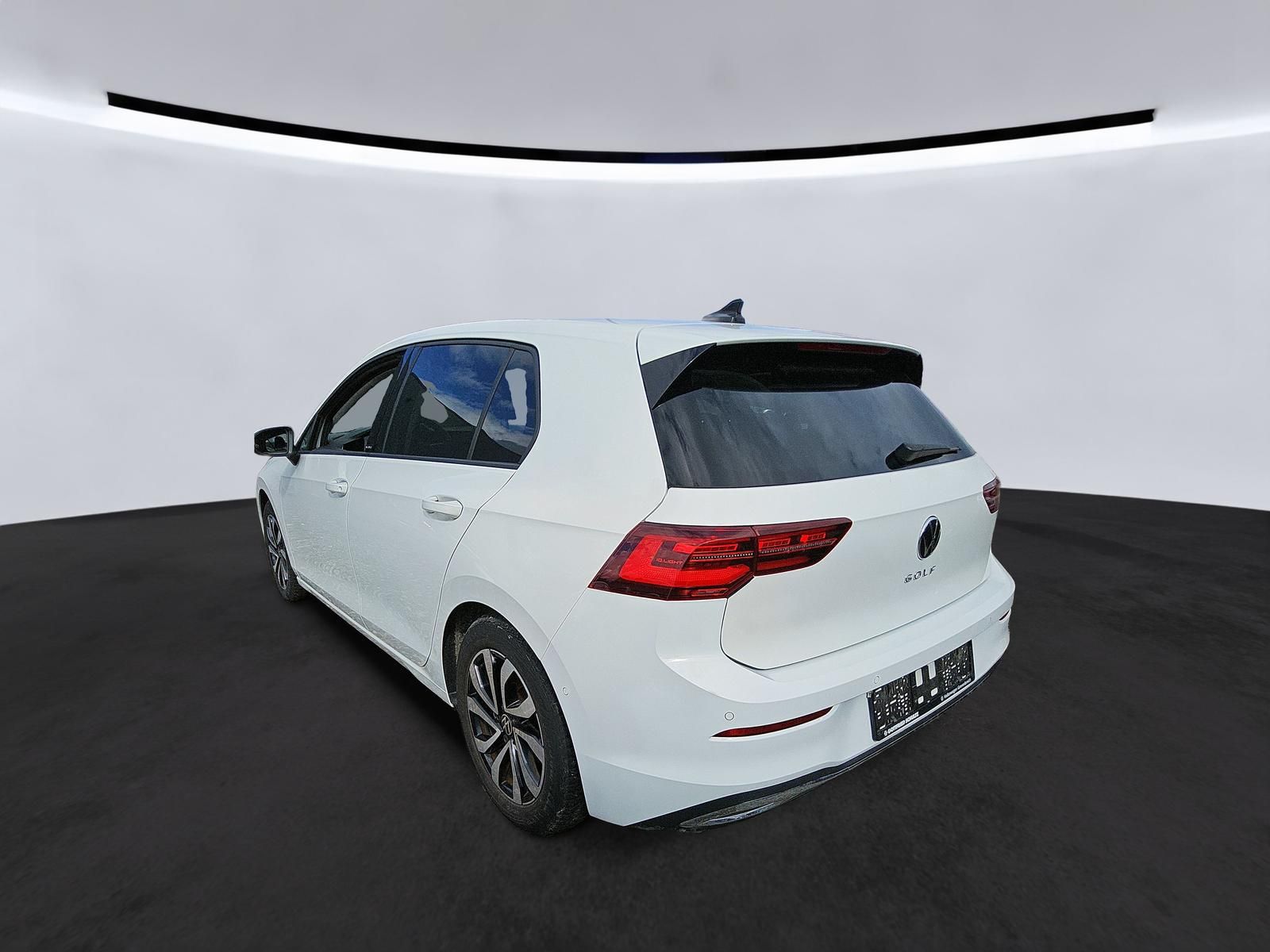 Volkswagen Golf VIII 2.0 TDI DSG PANO/IQ LIGHT/HEADUP/AHK imagem 3