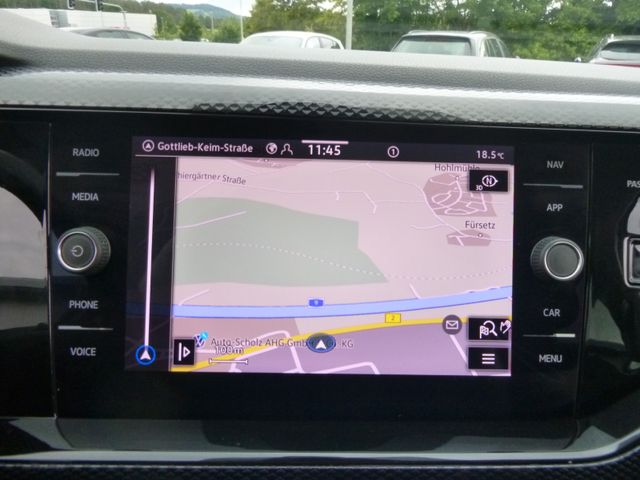 Fahrzeugabbildung Volkswagen Taigo 1,0 TSI Life >AUT/AHK/NAV/LED/Sitzheiz/PDC