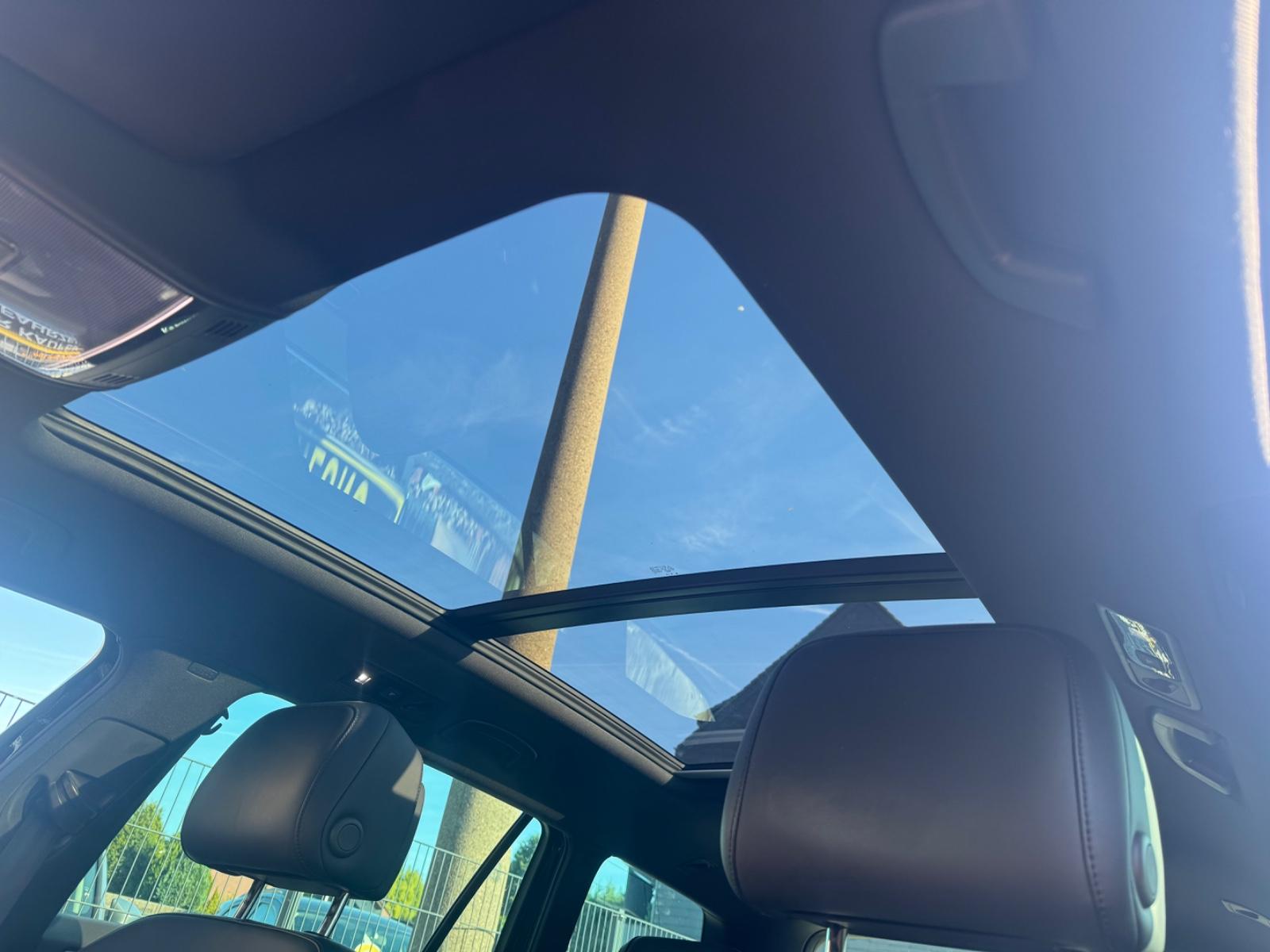 Volkswagen AUT/360°KAMERA/PANO/LEDER/LHZ/HUD/SHZ-V-H/KEYLES