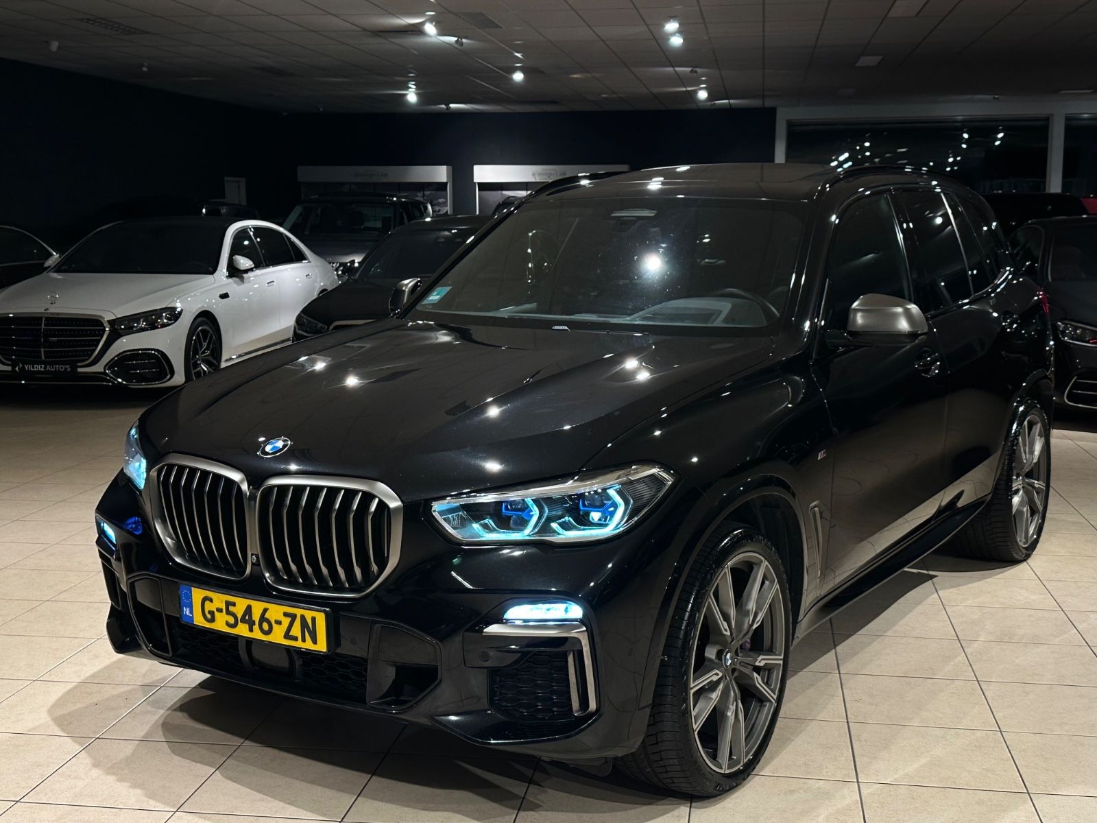 BMW X5 M50d INDIVIDUAL/SKYLOUNGE/AHK/MASSAGE/B&W/VOL imagem 2