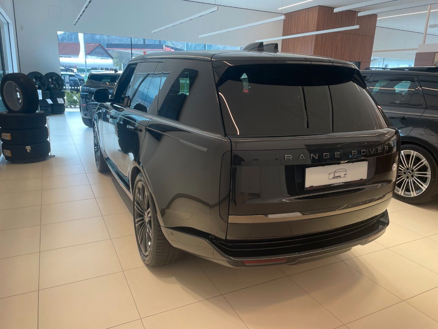 Land Rover Range Rover SV P615 imagem 2