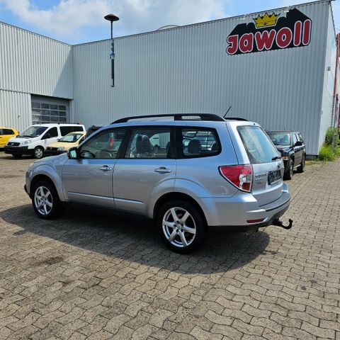 Subaru Forester 2.0 D 4X4 LEDER AHK EL-GSD NAVI CAMERA 