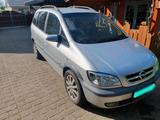 Opel Zafira  2.0 DTI - Opel Zafira aus 2003 mit Diesel-Antrieb